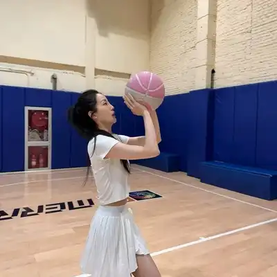 袁磊语